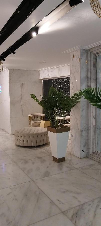 Fakhr - Luxury In * Cairo